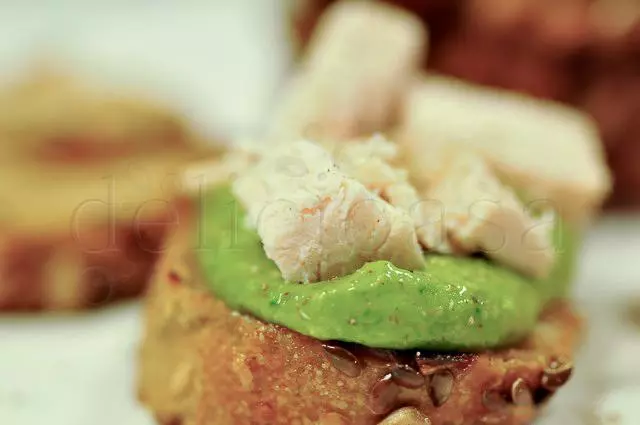 bruscheta cu pesto de spanac si curcan (6 of 9) bruscheta cu pesto de spanac si curcan 6 of 9 | delicioasa.com