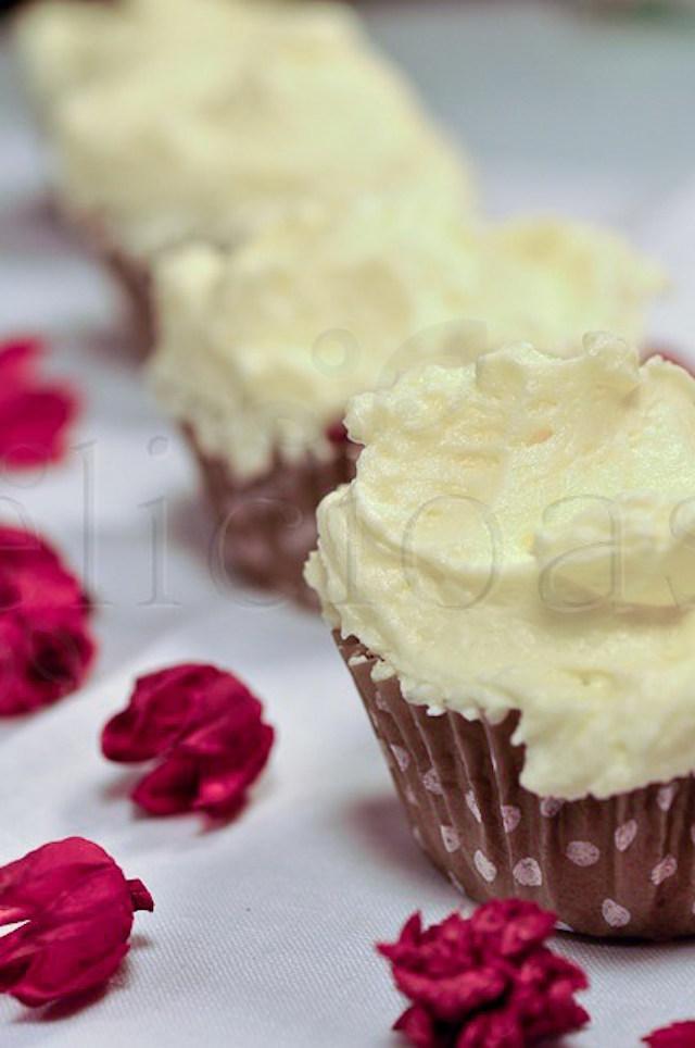 red-velvet-cupcakes-20-of-20