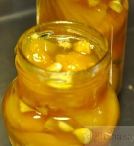 Dulceata de caise uscate si migdale