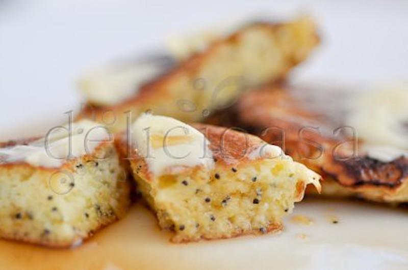 Lemon, Ricotta, poppy seeds pancakes