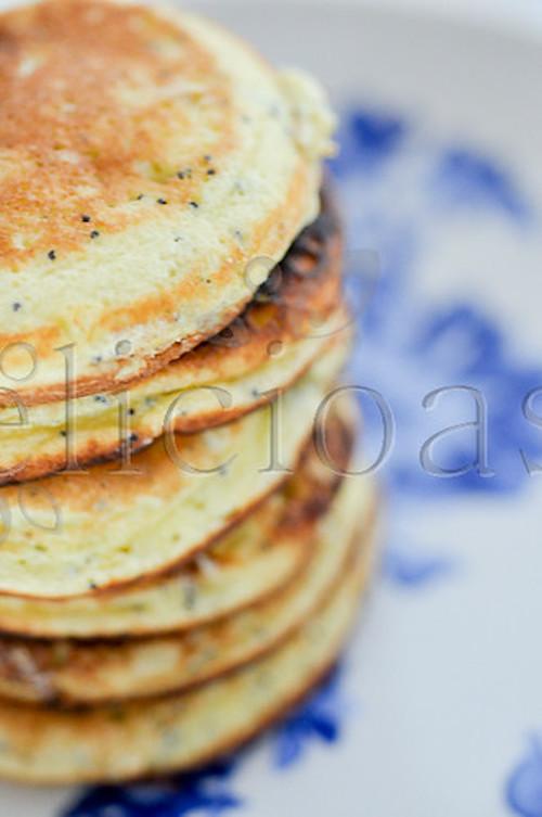 Lemon, Ricotta, poppy seeds pancakes