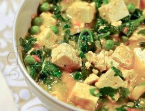 Curry de tofu, mazare & spanac