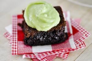 Brownies cu crema de avocado