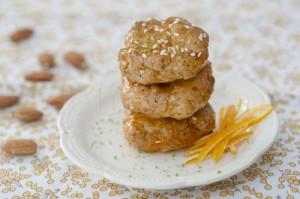 Cookies cu tahini, susan si apa de floare de portocal