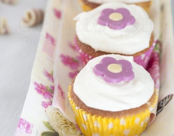 Cupcakes cu "inima" de zmeura si aroma de fleur d'oranger