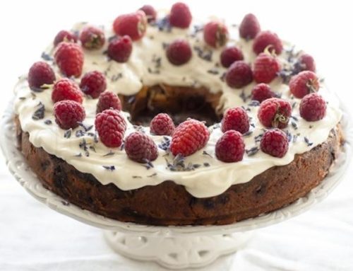 Lavender raspberries cake with white chocolate