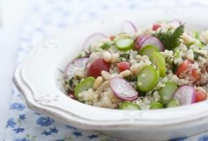 Salata de quinoa cu sparanghel