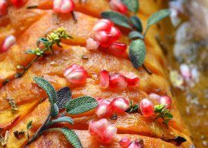 Honey & Dijon mustard glazed pumpkin with pomegranate 3 | delicioasa.com featured a dovleac miere DSC 7210 a MAIN copy | delicioasa.com