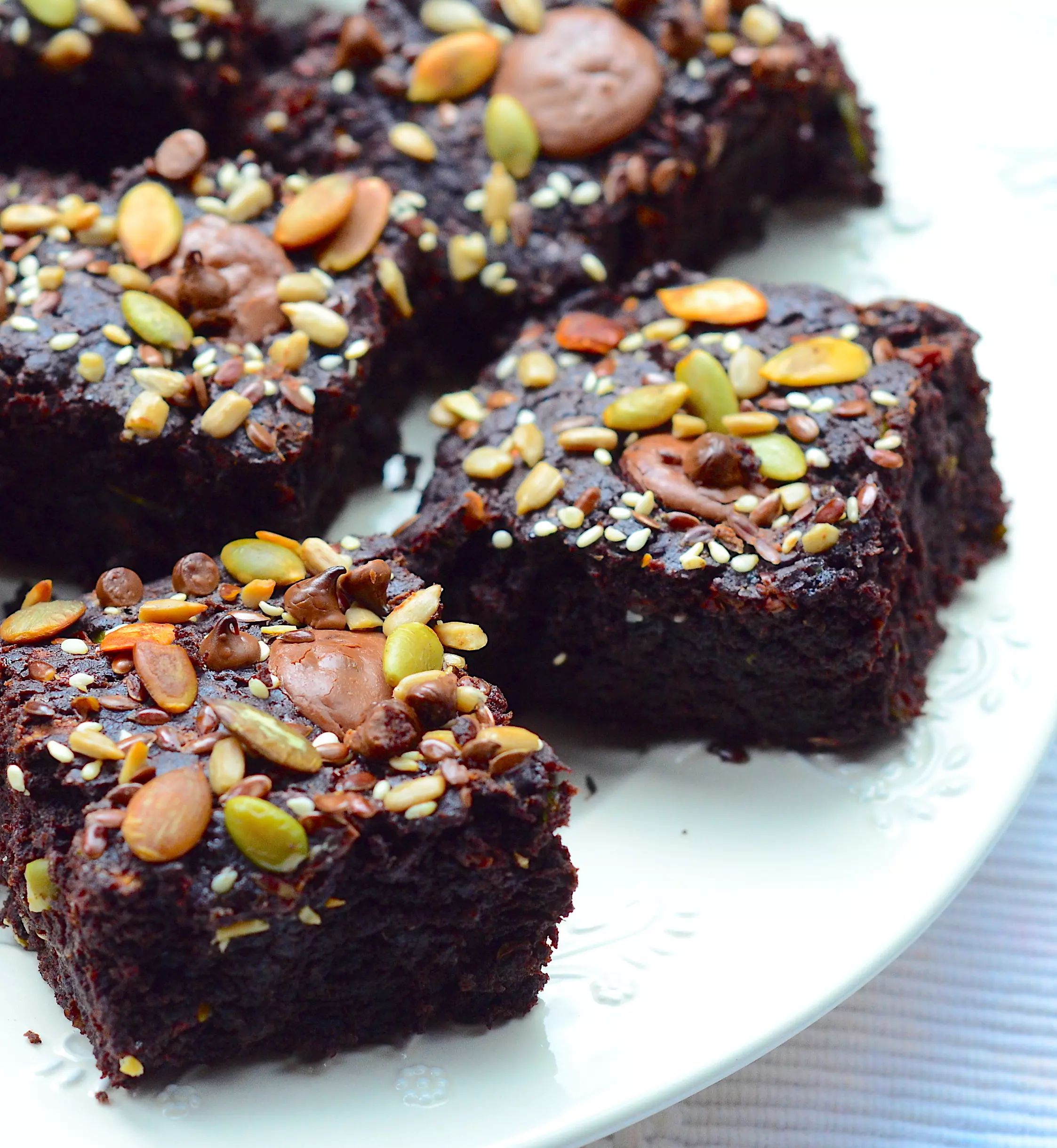 Brownies de Zucchini cu Aromă de Portocale: Rețeta Vegana 2 | delicioasa.com Brownies cu zucchini | Reteta vegana/de post